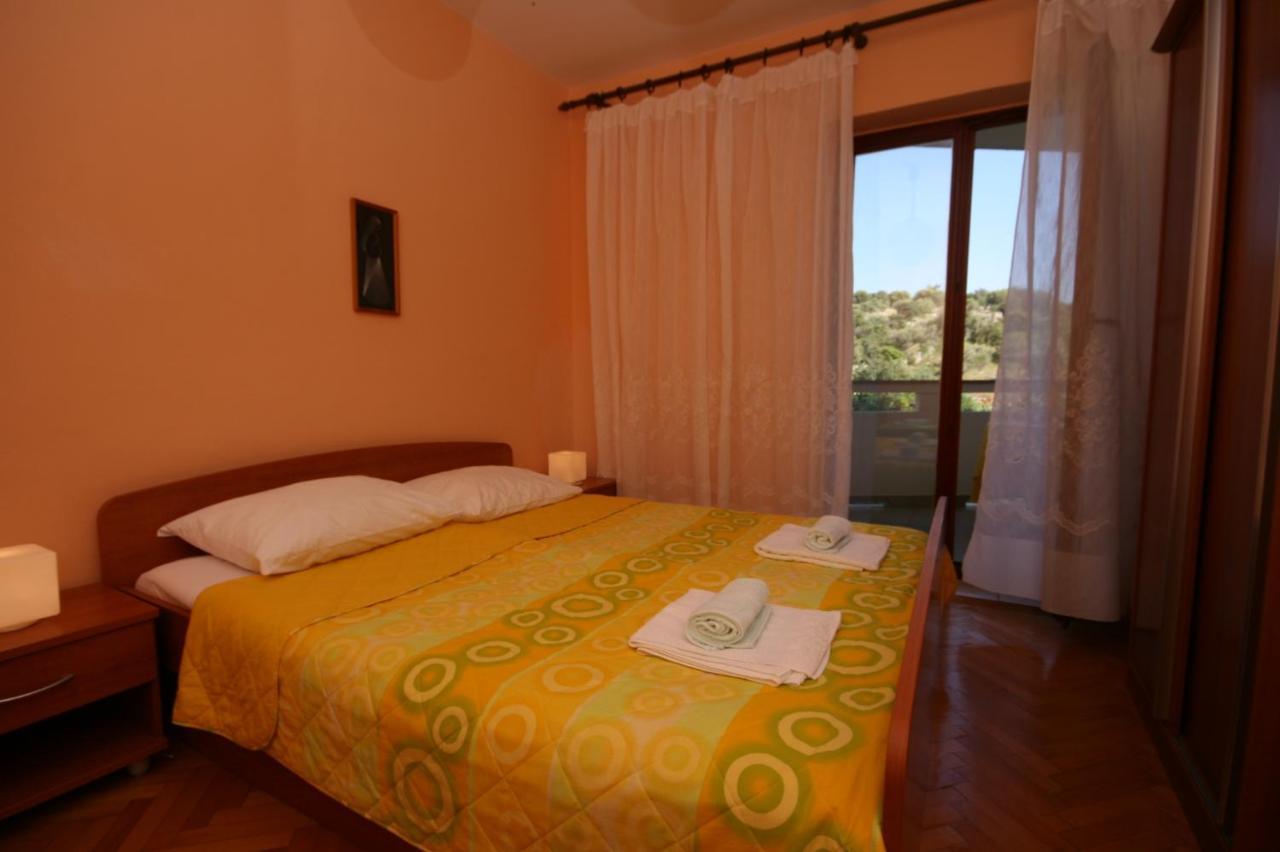 Apartments And Rooms By The Sea Jakisnica, Pag - 4160 Лун Экстерьер фото